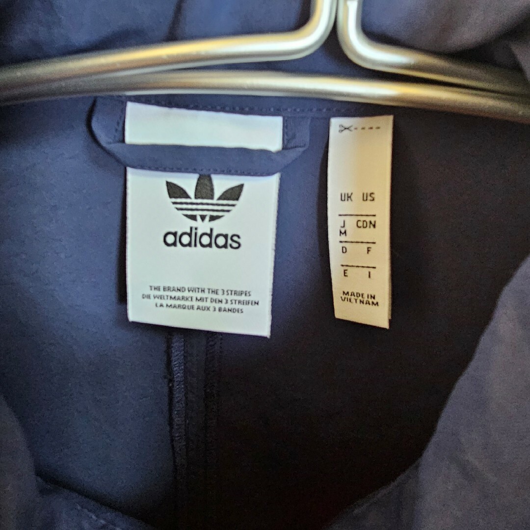 adidas(アディダス)のアディダス　ナイロンブルゾン メンズのジャケット/アウター(ナイロンジャケット)の商品写真