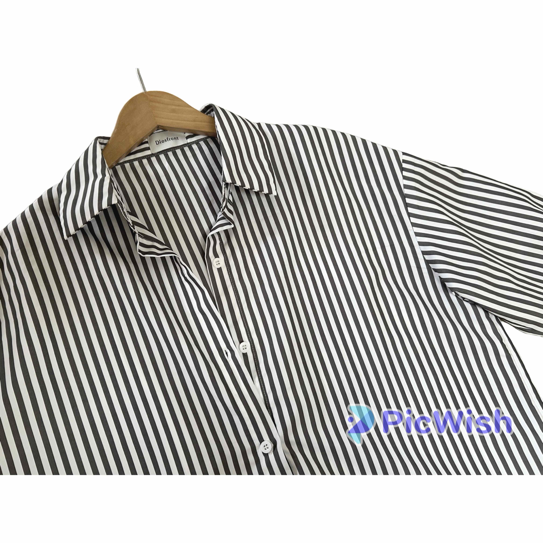 状態良好 ストライプシャツ オーバーサイズ 春夏 グレー 羽織り 肩掛け レディースのトップス(シャツ/ブラウス(長袖/七分))の商品写真