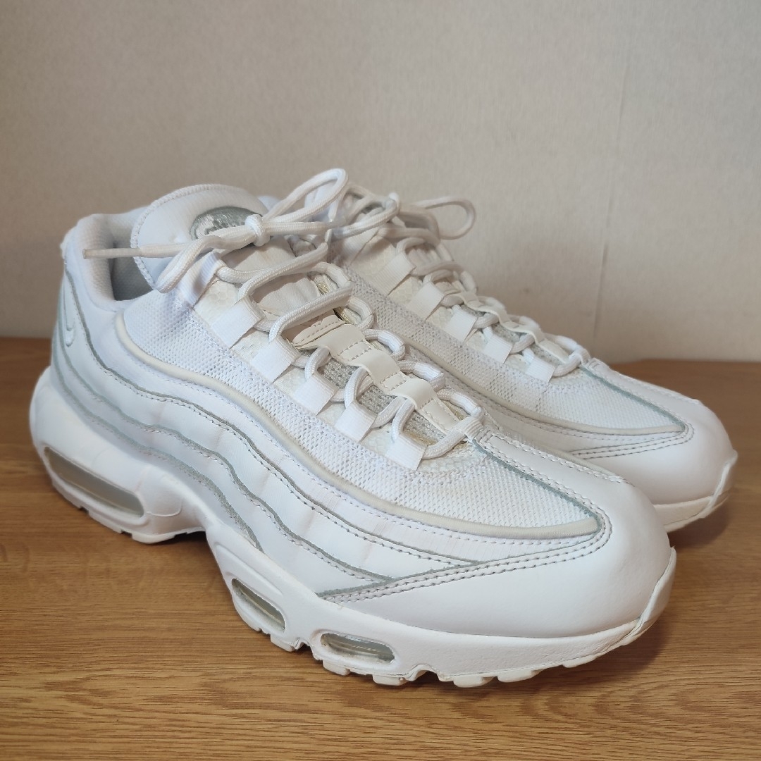 NIKE(ナイキ)の美品 NIKE AIR MAX95 ES "ALL WHITE" 26.5 メンズの靴/シューズ(スニーカー)の商品写真