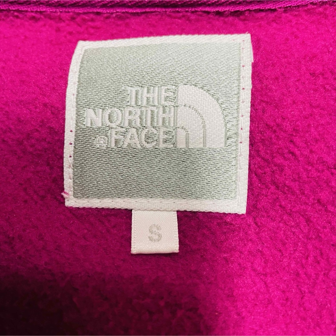 THE NORTH FACE(ザノースフェイス)のTHE NORTH FACE ジップパーカー◎希少カラーデカロゴ パープル×白色 レディースのトップス(パーカー)の商品写真