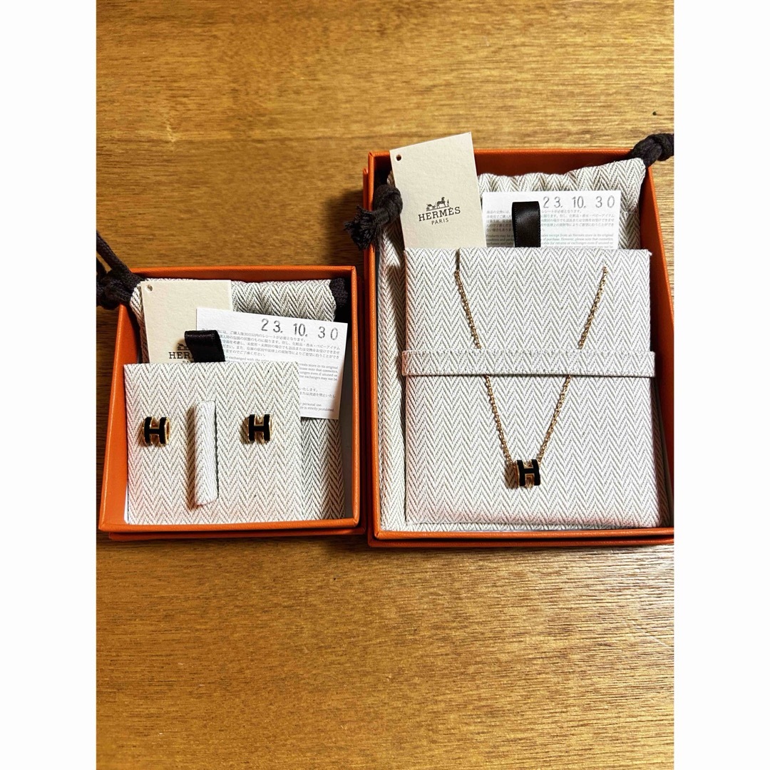 Hermes(エルメス)のエルメス　ミニポップH ネックレス&ピアス　ブラック×ローズゴールド レディースのアクセサリー(ピアス)の商品写真