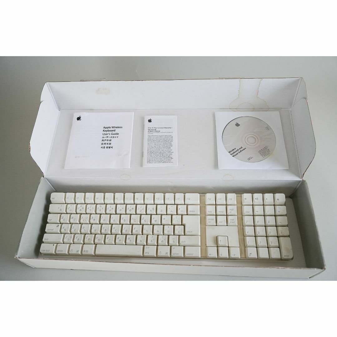 Apple(アップル)のApple Wireless Keyboard [M9270J/A] スマホ/家電/カメラのPC/タブレット(PC周辺機器)の商品写真