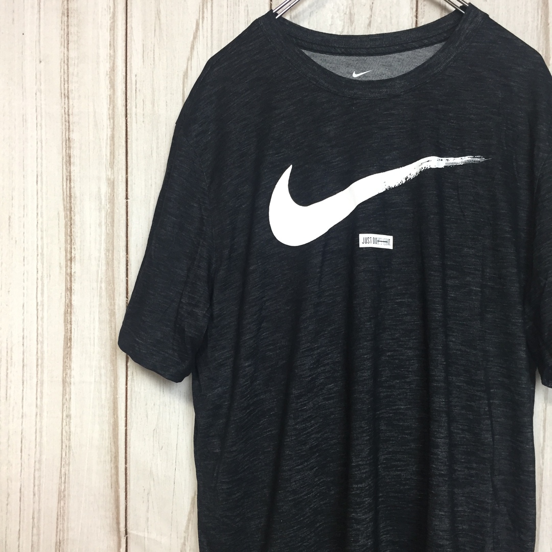 NIKE(ナイキ)の【ナイキ 半袖ビッグロゴTシャツ】ビッグスウッシュ L 黒 NIKE 古着 メンズのトップス(Tシャツ/カットソー(半袖/袖なし))の商品写真