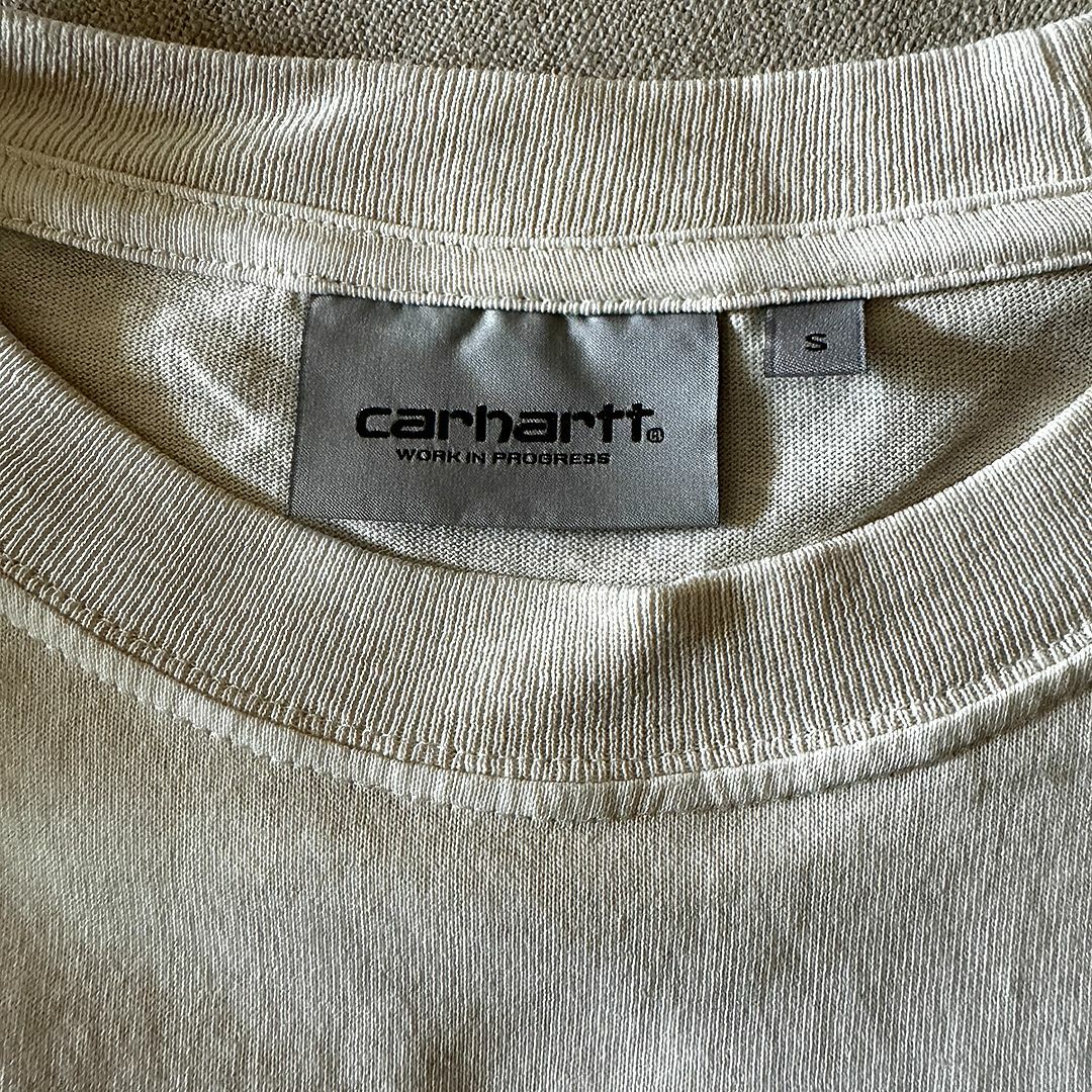 Charhartt WIP(カーハートダブリューアイピー)の【1回着用】Carhartt(カーハート)ワンポイント ロゴ 半袖Tシャツ S メンズのトップス(Tシャツ/カットソー(半袖/袖なし))の商品写真