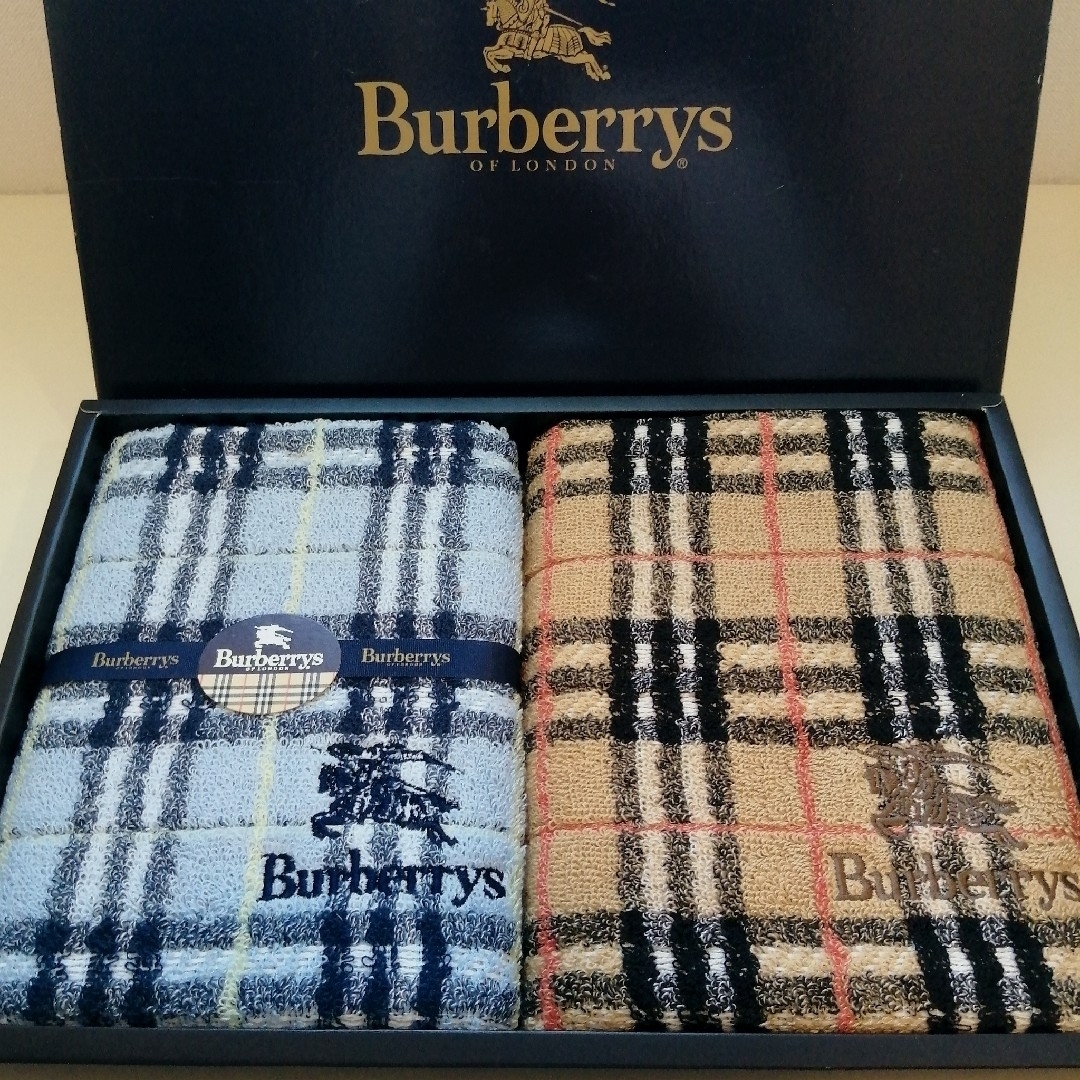 BURBERRY(バーバリー)の♪【新品未使用】Burberrys バーバリーロンドン フェイスタオル セット♪ インテリア/住まい/日用品の日用品/生活雑貨/旅行(タオル/バス用品)の商品写真