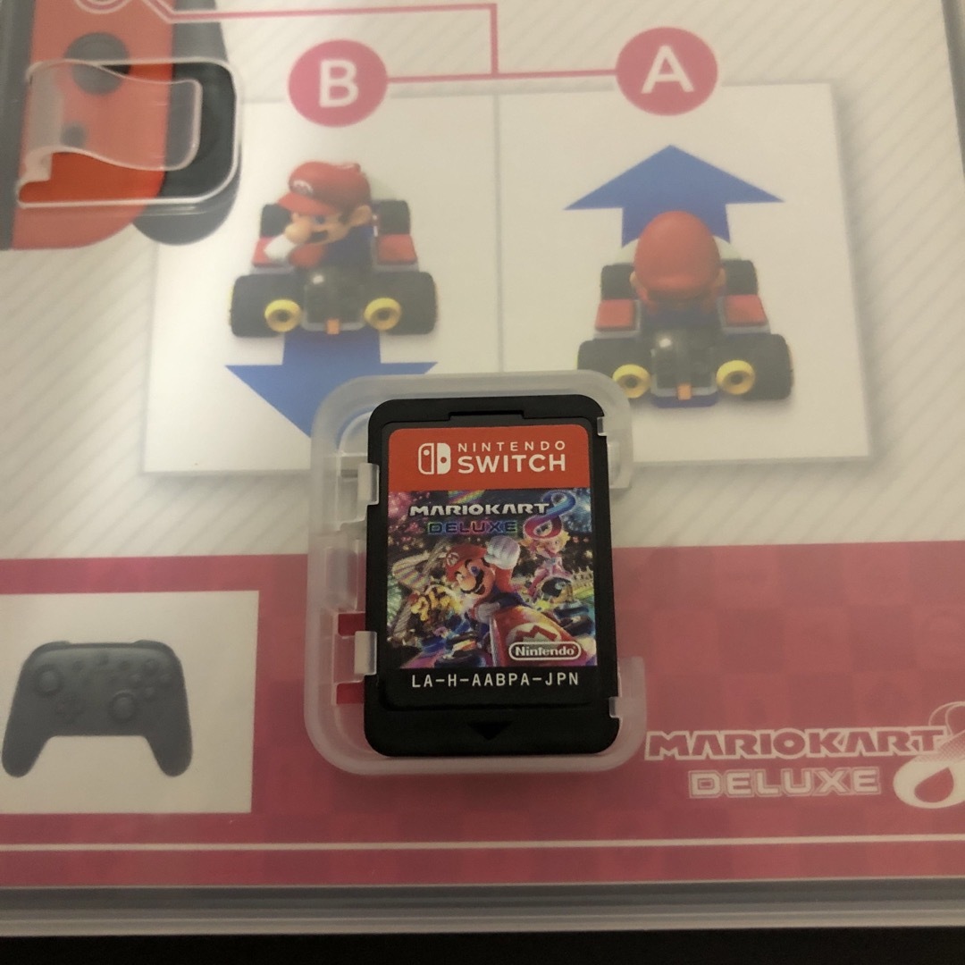 Nintendo Switch(ニンテンドースイッチ)のマリオカート8 デラックス エンタメ/ホビーのゲームソフト/ゲーム機本体(家庭用ゲームソフト)の商品写真