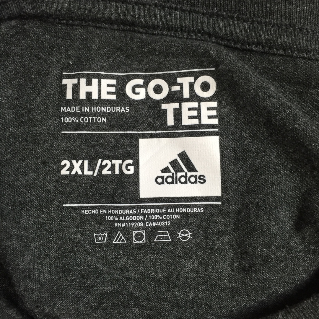 adidas(アディダス)の【アディダス 半袖ビッグロゴTシャツ】USA古着 4XL相当 グレー 古着 メンズのトップス(Tシャツ/カットソー(半袖/袖なし))の商品写真