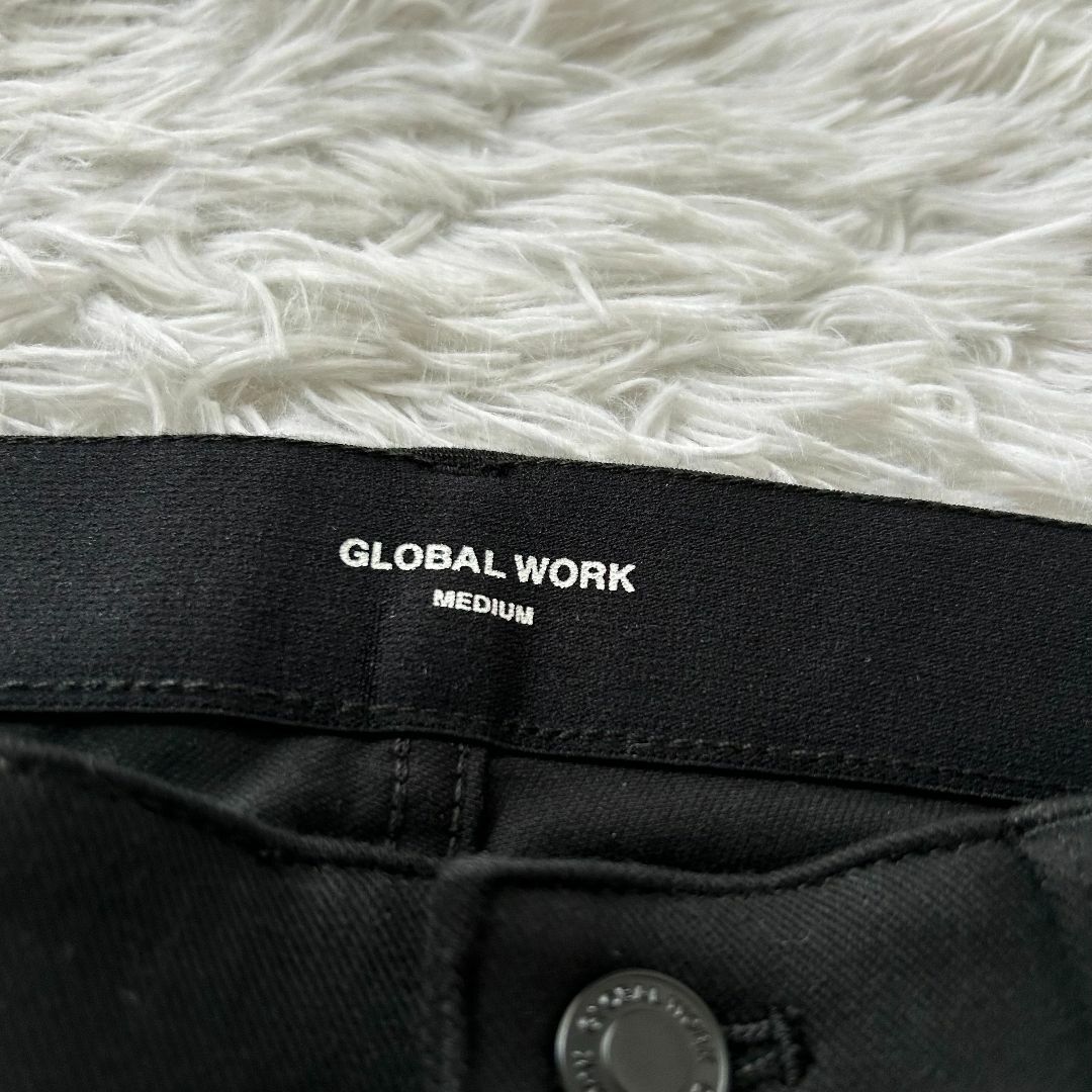 GLOBAL WORK(グローバルワーク)の【美品】グローバルワーク ストレートパンツ M 黒 シンプル ✓4324 レディースのパンツ(デニム/ジーンズ)の商品写真