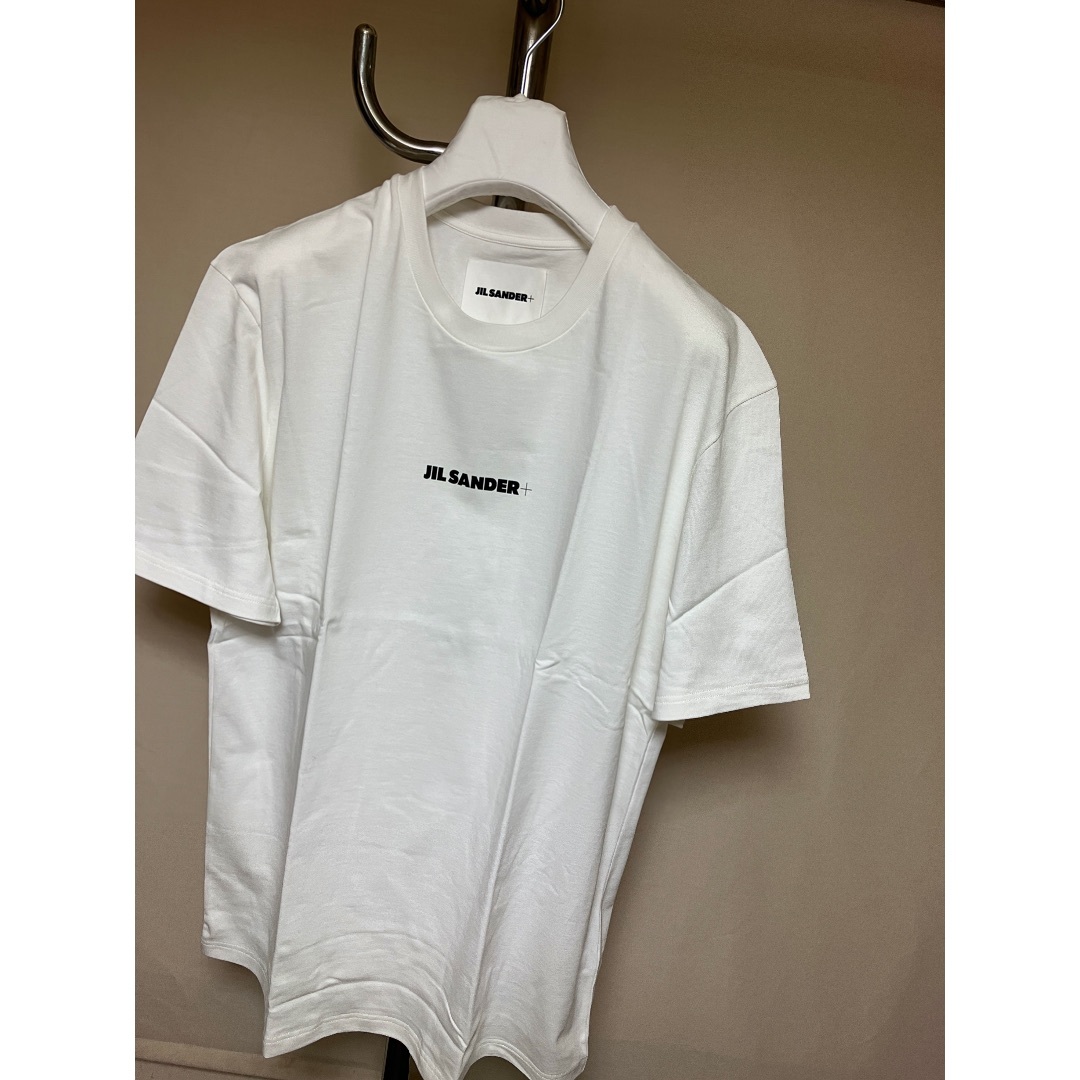 Jil Sander(ジルサンダー)の新品 M JIL SANDER 23aw 胸ロゴTシャツ 白 5892 メンズのトップス(Tシャツ/カットソー(半袖/袖なし))の商品写真