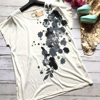 アルピーエス(rps)の新品タグ付き！rps☆ラグラン☆モノトーンフラワー×プリントTシャツ(Tシャツ(半袖/袖なし))