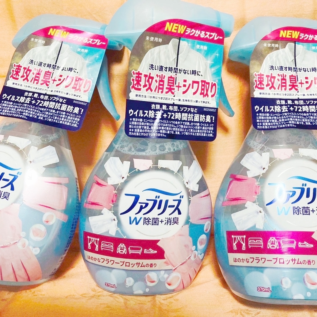 P&G(ピーアンドジー)のファブリーズ ほのかなフラワーブロッサムの香り 370ml3本セット インテリア/住まい/日用品のインテリア/住まい/日用品 その他(その他)の商品写真