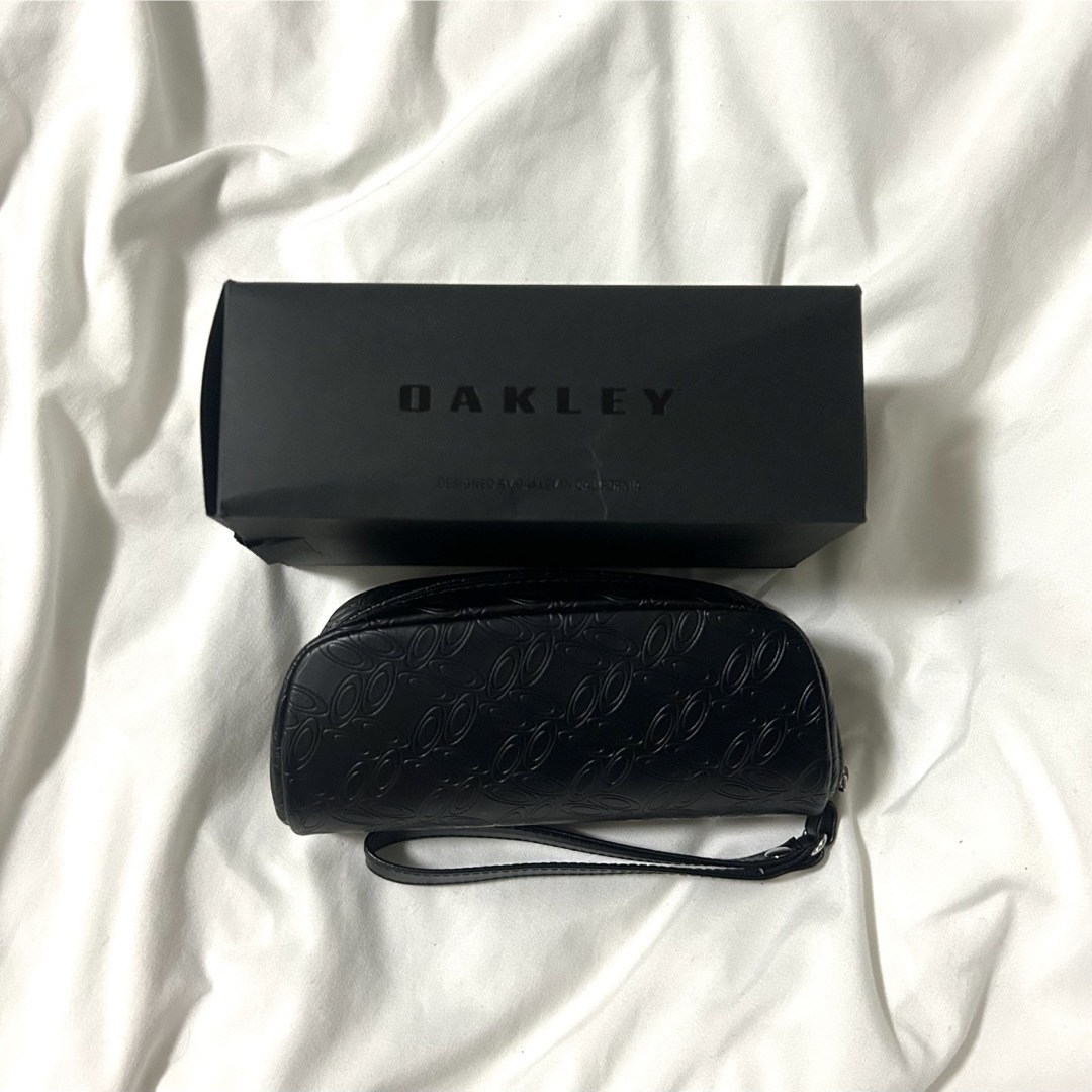 Oakley(オークリー)のOAKLEY サングラス　※2024年5月末まで出品 レディースのファッション小物(サングラス/メガネ)の商品写真