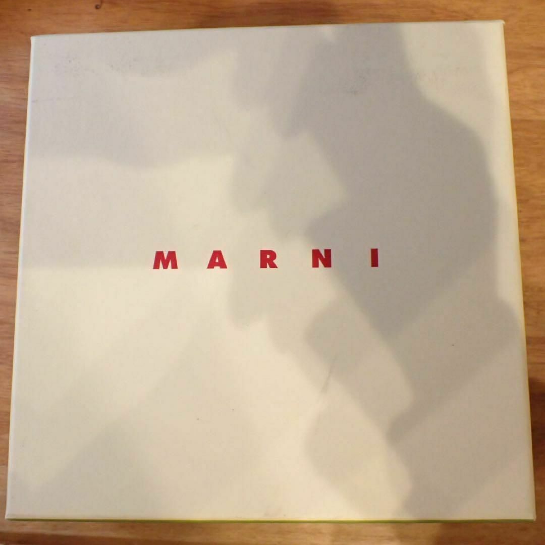 Marni(マルニ)のMARNI 財布　新品　TRUNK TRI COLOR BILLFOLD レディースのファッション小物(財布)の商品写真