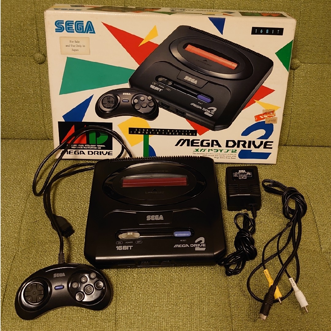 SEGA(セガ)のメガドライブ2本体 エンタメ/ホビーのゲームソフト/ゲーム機本体(家庭用ゲーム機本体)の商品写真