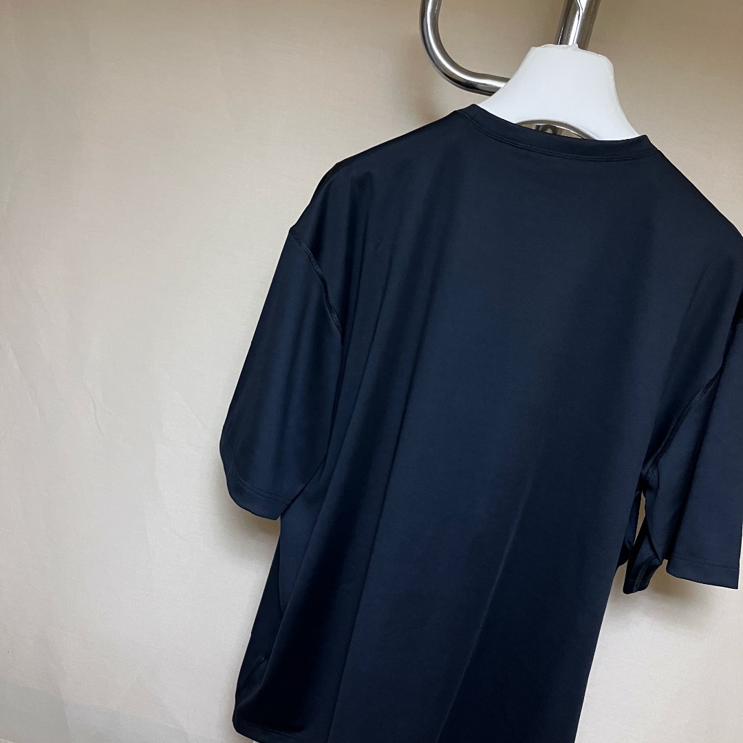 Jil Sander(ジルサンダー)の新品 XXL JIL SANDER 23ss 胸ロゴTシャツ 黒 6030 メンズのトップス(Tシャツ/カットソー(半袖/袖なし))の商品写真