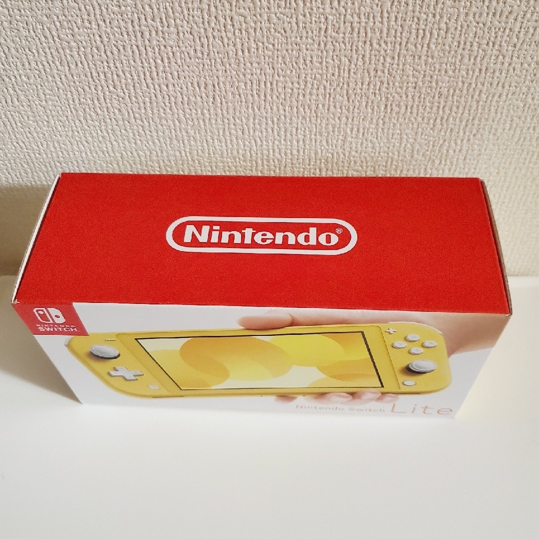 Nintendo Switch(ニンテンドースイッチ)のNintendo Switch Lite　イエロー　本体　新品未開封 エンタメ/ホビーのゲームソフト/ゲーム機本体(家庭用ゲーム機本体)の商品写真