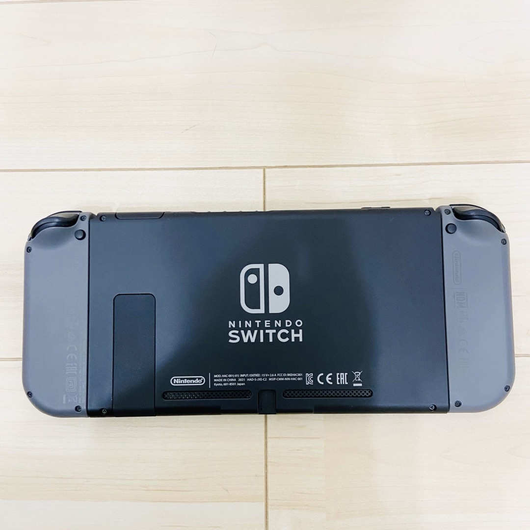 Nintendo Switch(ニンテンドースイッチ)の【未使用に近い】バッテリー強化版　Nintendo Switch スイッチ　本体 エンタメ/ホビーのゲームソフト/ゲーム機本体(家庭用ゲーム機本体)の商品写真