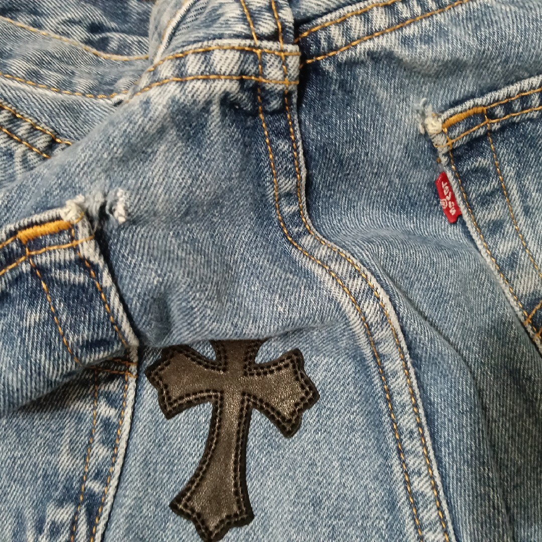 Chrome Hearts(クロムハーツ)のLevi's 505（W36 / 90cm）クロスパッチカスタム メンズのパンツ(デニム/ジーンズ)の商品写真