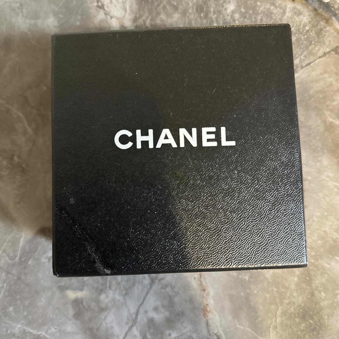 CHANEL(シャネル)のCHANEL 箱 レディースのバッグ(ショルダーバッグ)の商品写真