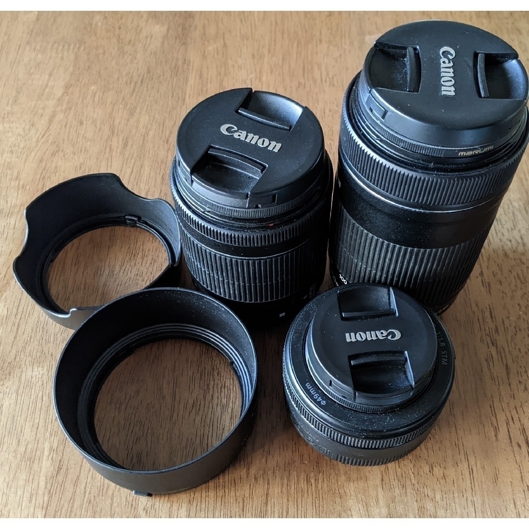 Canon(キヤノン)のEOS70D　ダブルズームキット＋単焦点 EF50mm F1.8STM スマホ/家電/カメラのカメラ(デジタル一眼)の商品写真