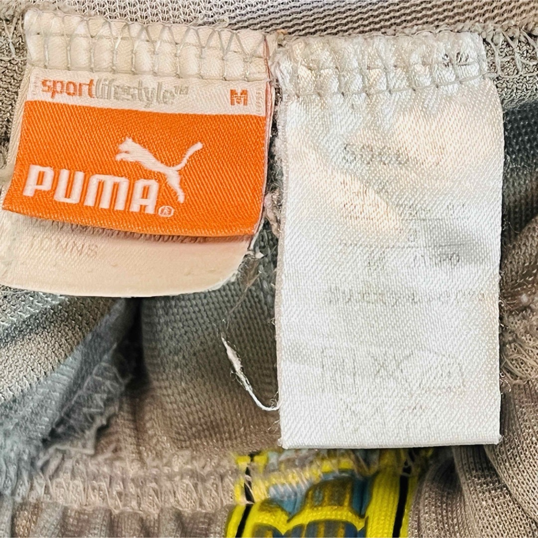 PUMA(プーマ)のPUMAハーフパンツ　ショートパンツ　M ジャージ　グレー　サイドロゴ　刺繍ロゴ メンズのパンツ(ショートパンツ)の商品写真