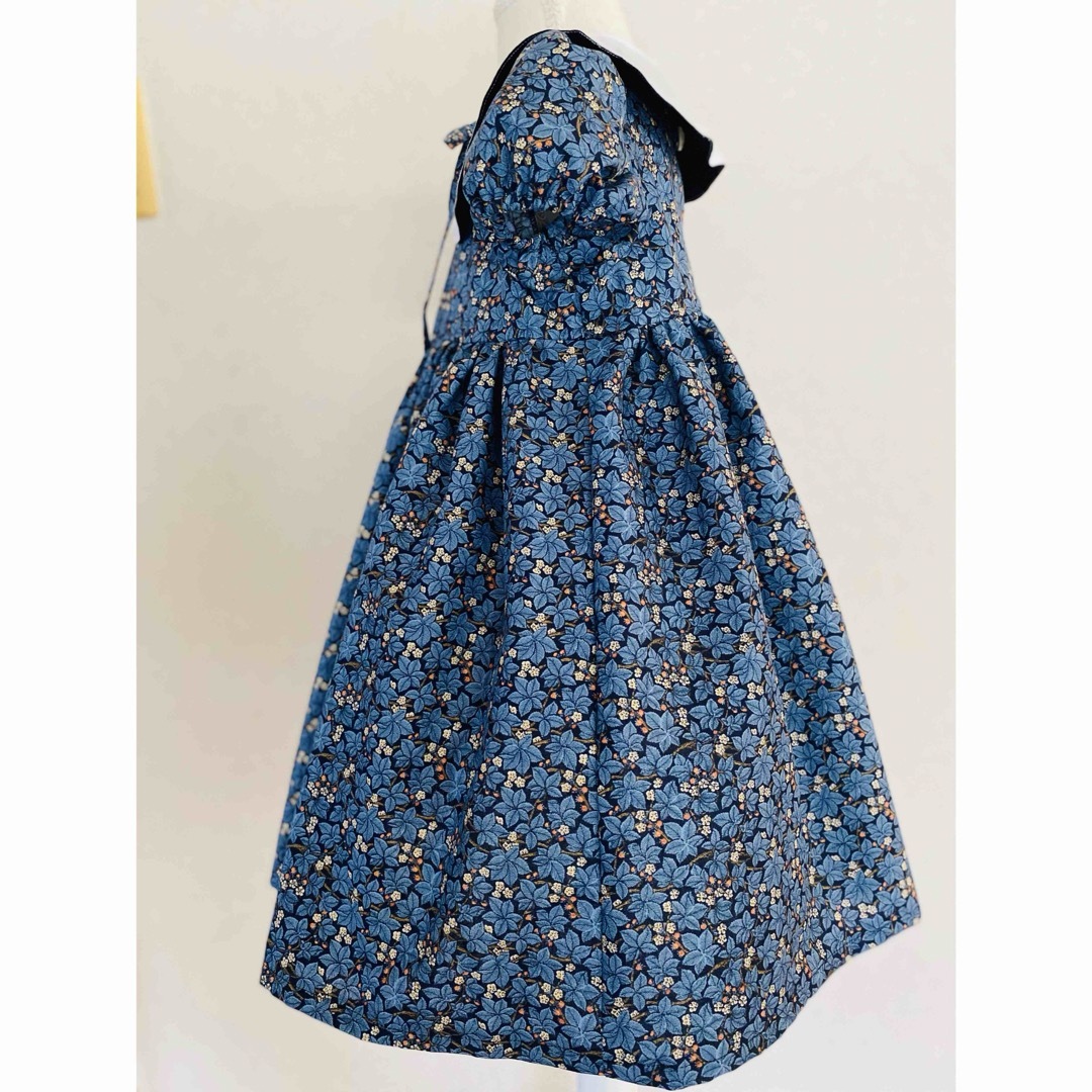 ハンドメイド　ウエストギャザーワンピース　つけ襟セット キッズ/ベビー/マタニティのキッズ服女の子用(90cm~)(ワンピース)の商品写真