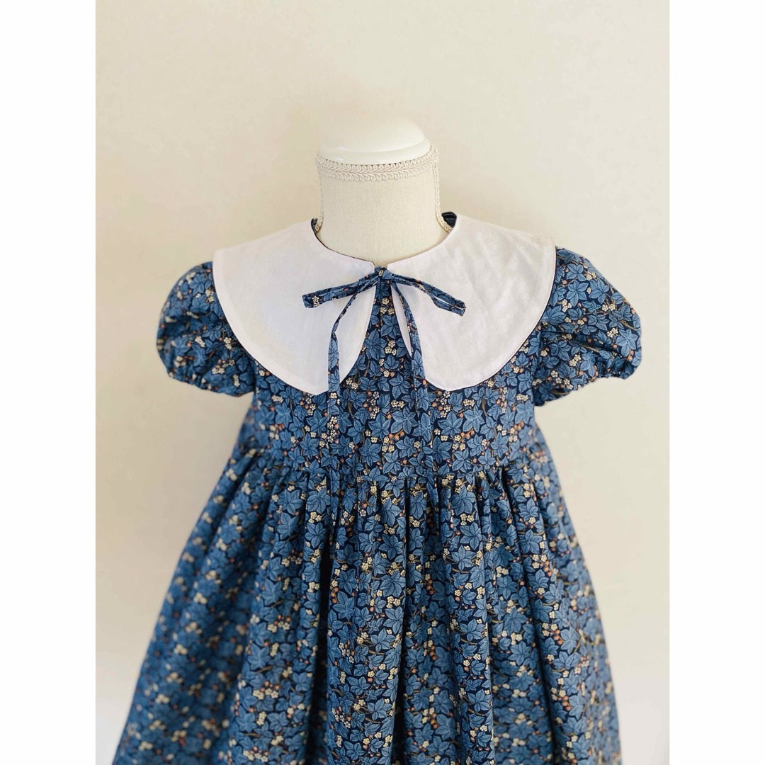 ハンドメイド　ウエストギャザーワンピース　つけ襟セット キッズ/ベビー/マタニティのキッズ服女の子用(90cm~)(ワンピース)の商品写真