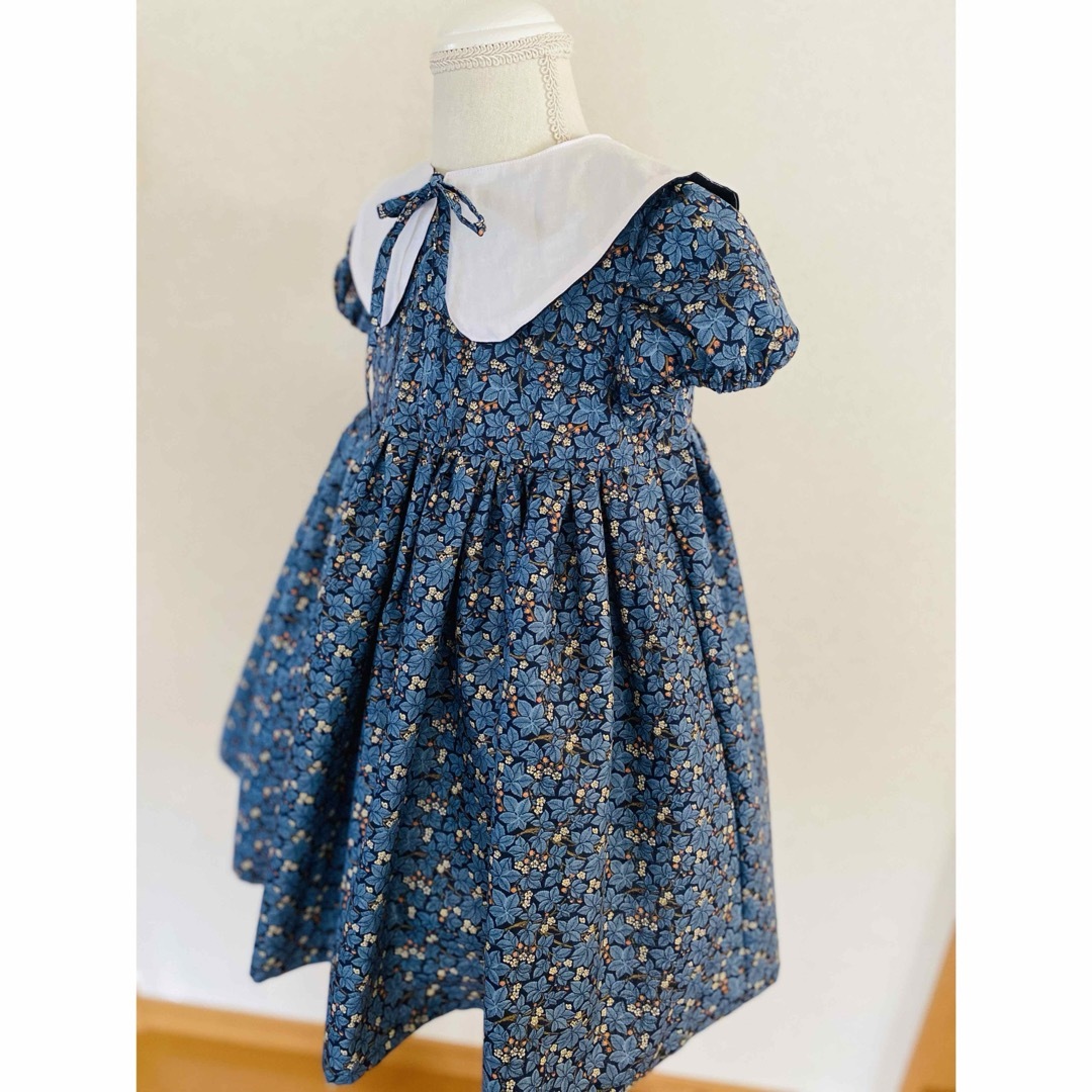 ハンドメイド　ウエストギャザーワンピース　つけ襟セット キッズ/ベビー/マタニティのキッズ服女の子用(90cm~)(ワンピース)の商品写真