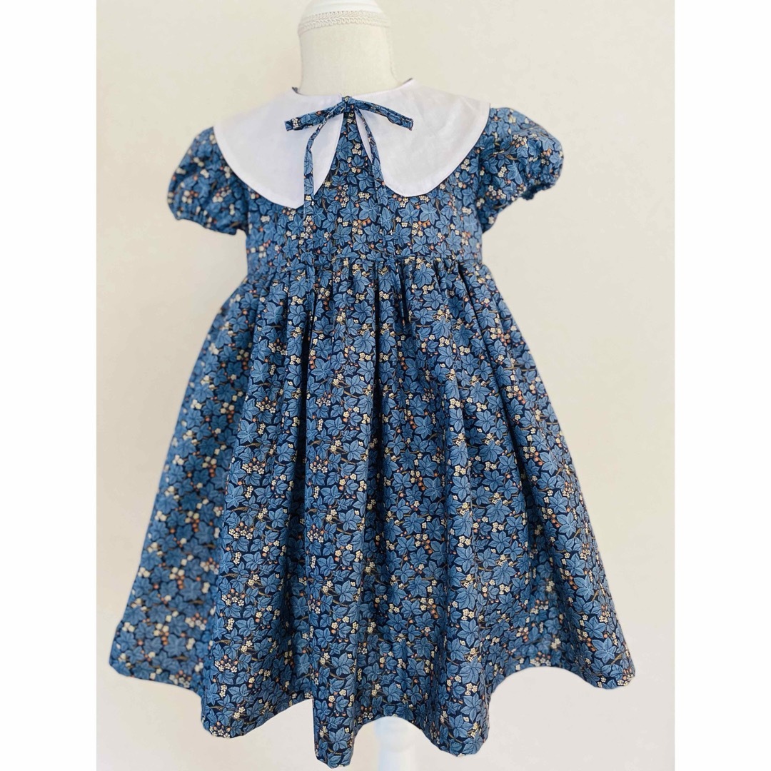 ハンドメイド　ウエストギャザーワンピース　つけ襟セット キッズ/ベビー/マタニティのキッズ服女の子用(90cm~)(ワンピース)の商品写真