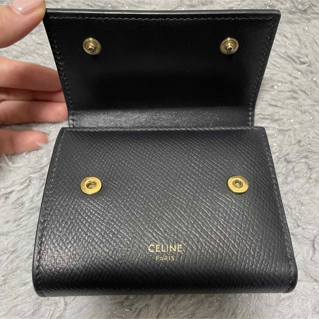 celine(セリーヌ)のセリーヌ　スモール トリフォールドウォレット　箱　袋あり レディースのファッション小物(財布)の商品写真