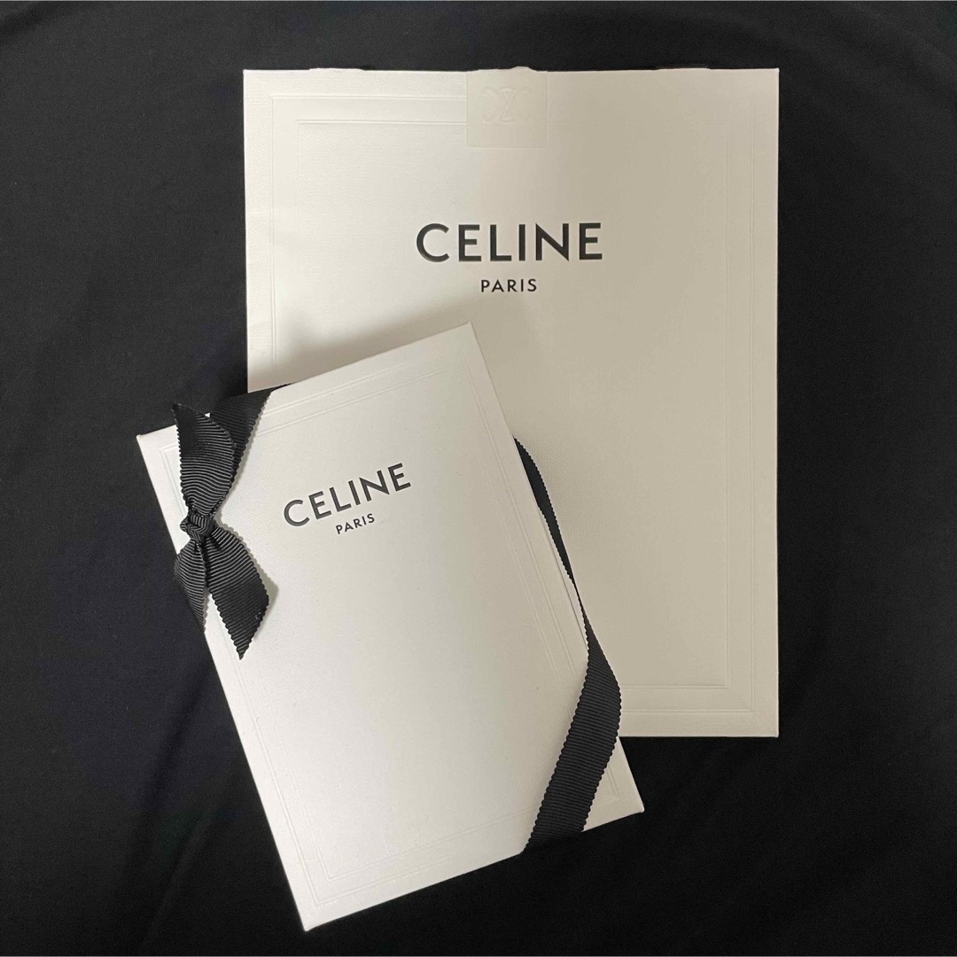 celine(セリーヌ)のセリーヌ　スモール トリフォールドウォレット　箱　袋あり レディースのファッション小物(財布)の商品写真