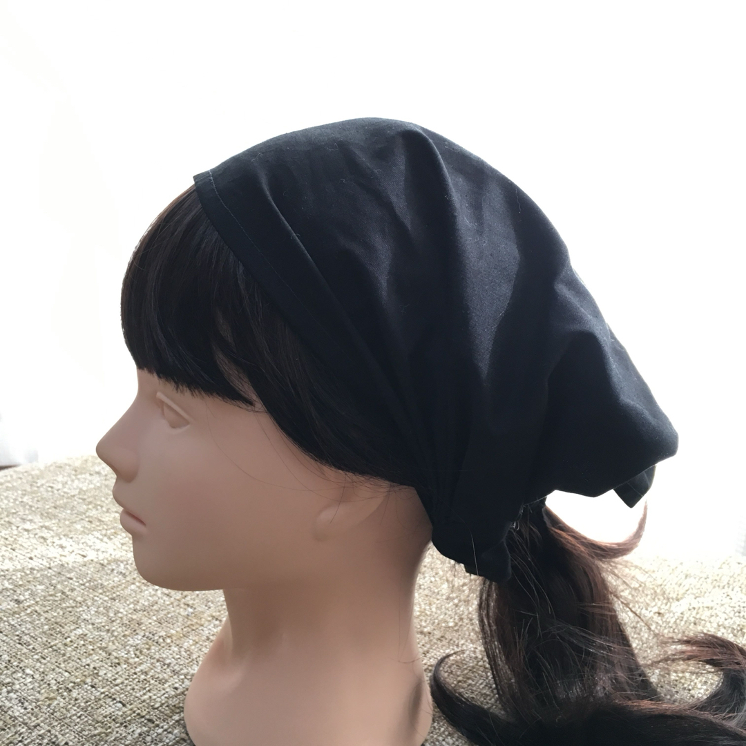 ヘアバンドタイプの三角巾（黒無地）大人用　子ども用 レディースのヘアアクセサリー(ヘアバンド)の商品写真