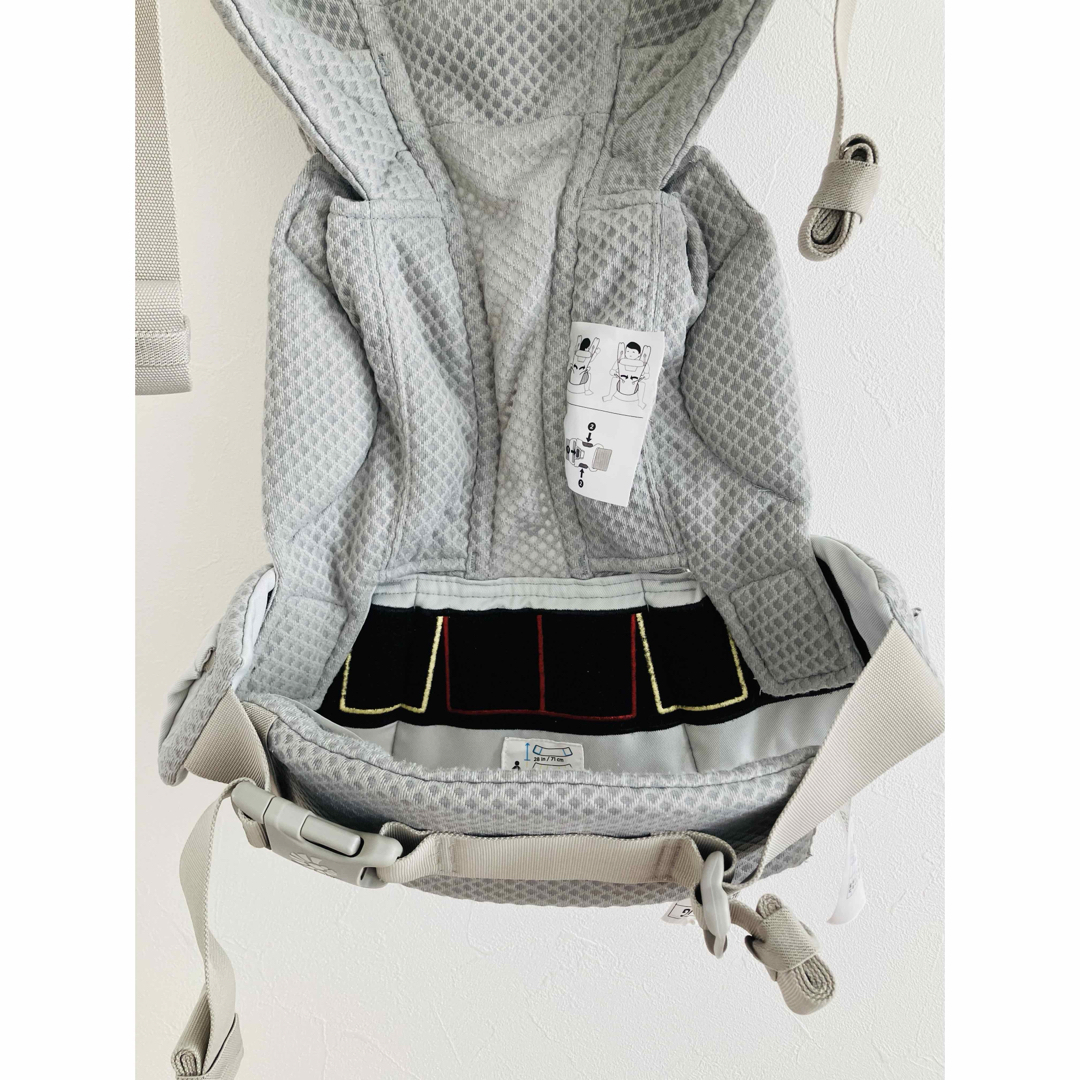 Ergobaby(エルゴベビー)のセール✨エルゴ オムニブリーズ　パールグレー キッズ/ベビー/マタニティのキッズ/ベビー/マタニティ その他(その他)の商品写真