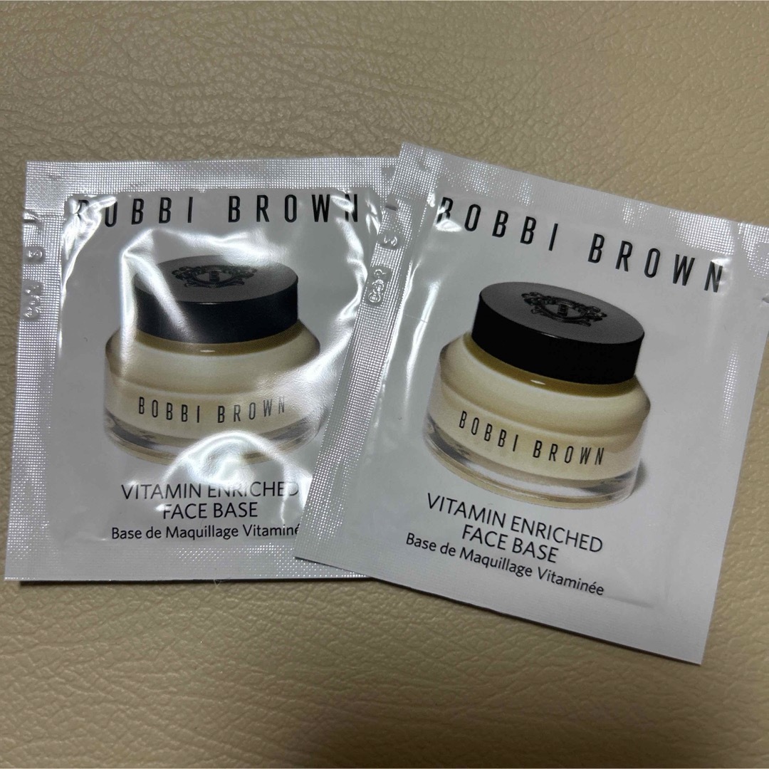 BOBBI BROWN(ボビイブラウン)のボビイブラウン　ビタエンリッチドクリーム&フェイスベース 2包 コスメ/美容のスキンケア/基礎化粧品(フェイスクリーム)の商品写真