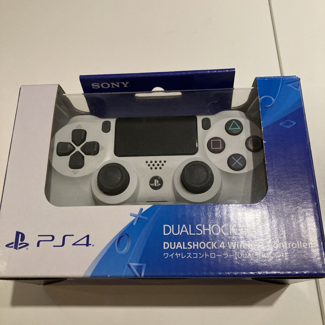 【純正品】ワイヤレスコントローラー (DUALSHOCK 4)  エンタメ/ホビーのゲームソフト/ゲーム機本体(家庭用ゲーム機本体)の商品写真