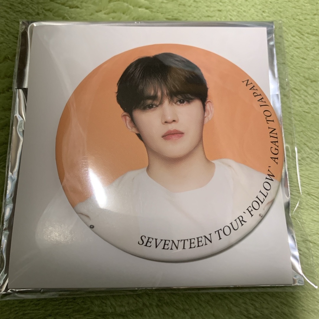 SEVENTEEN(セブンティーン)のSEVENTEEN 缶バッジ エスクプス エンタメ/ホビーのタレントグッズ(アイドルグッズ)の商品写真