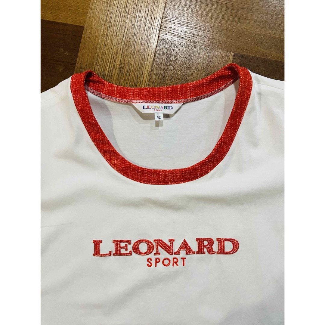 LEONARD(レオナール)の【LEONARD】レオナールロゴTシャツ42号♧ レディースのトップス(Tシャツ(半袖/袖なし))の商品写真