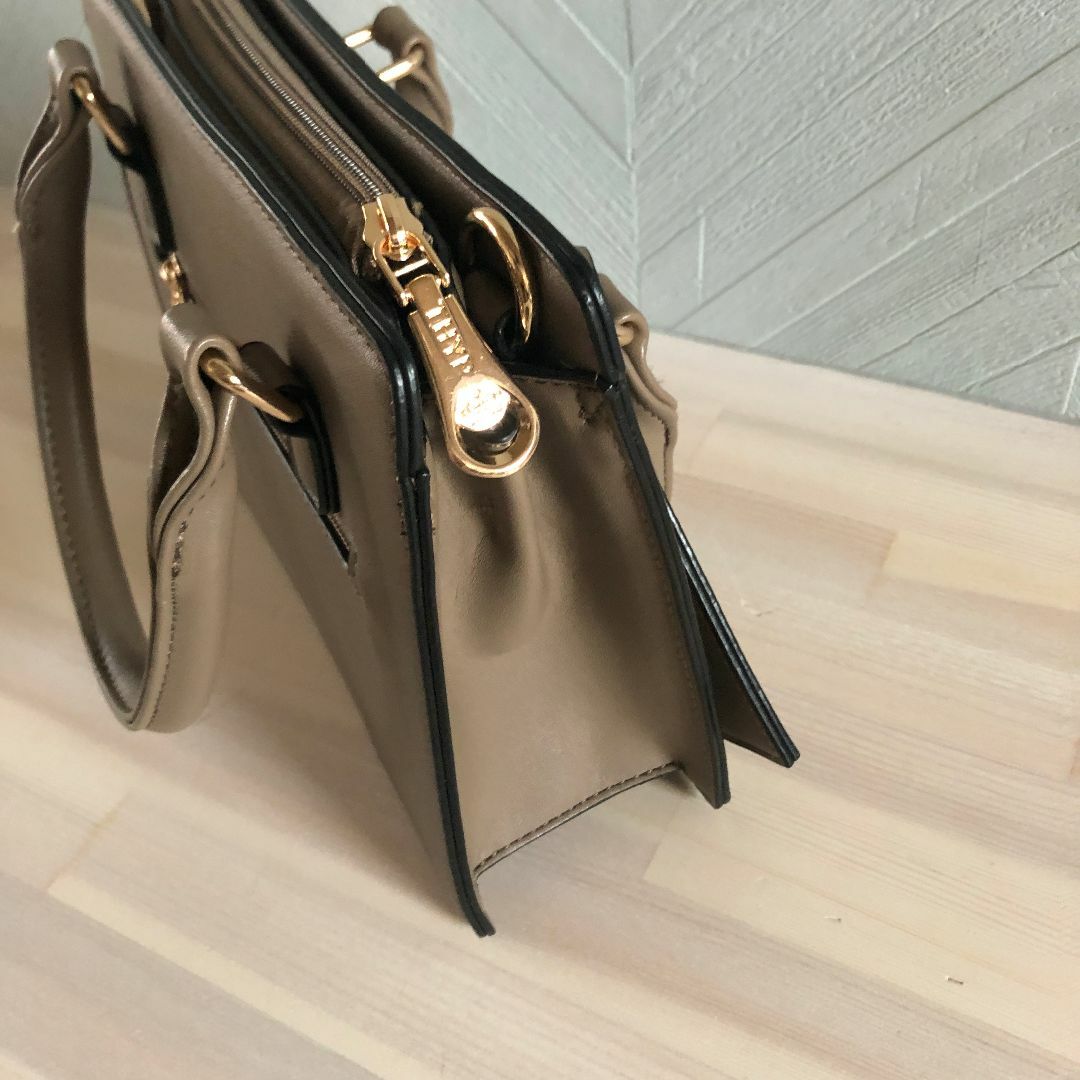 レディースバッグ 肩掛け ハンドバッグ かわいい 小さめ ショルダーバッグ レディースのバッグ(ショルダーバッグ)の商品写真