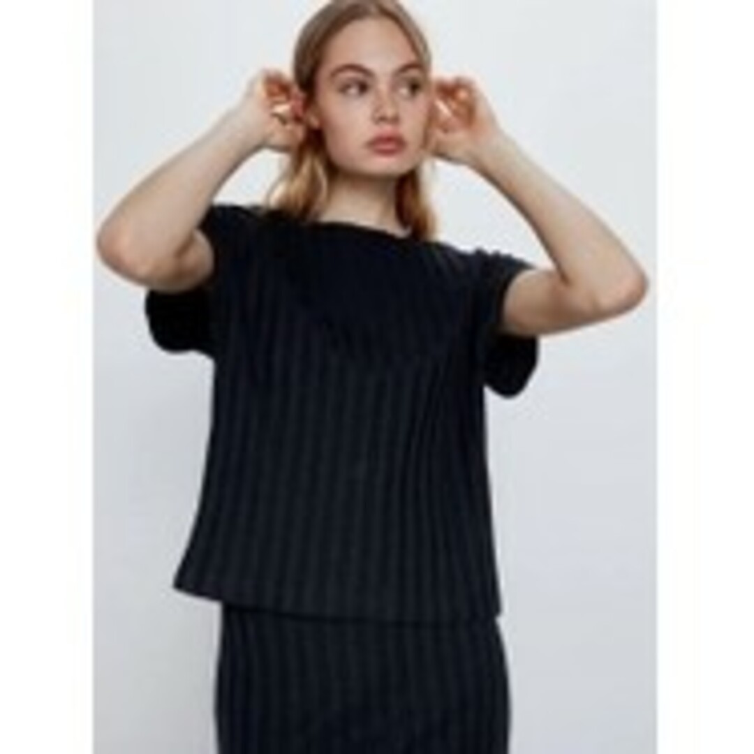 ZARA(ザラ)のZARA　リブTシャツ　ブラック　L レディースのトップス(Tシャツ(半袖/袖なし))の商品写真