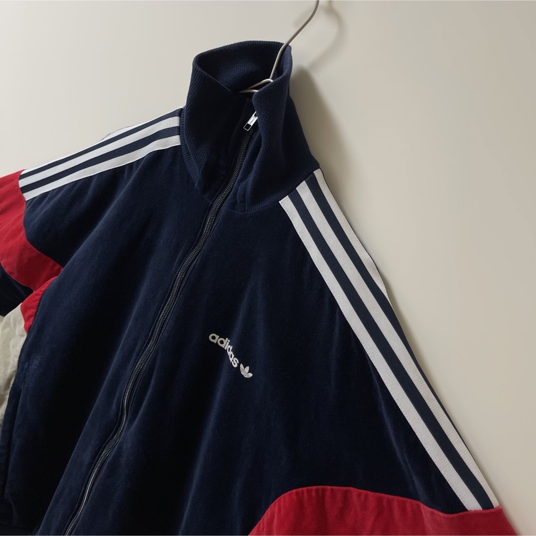 adidas - 70s復刻ベロア美品】アディダス刺繍トラックジャケット adidas - 70s復刻ベロア美品】アディダス刺繍トラックジャケット