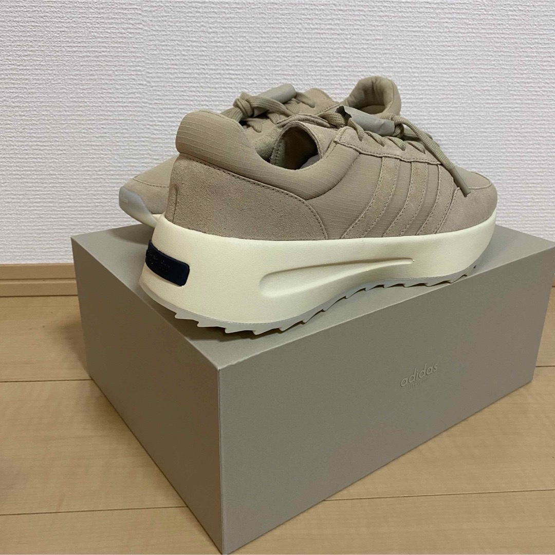 adidas(アディダス)のadidas × fear of god 27cm メンズの靴/シューズ(スニーカー)の商品写真