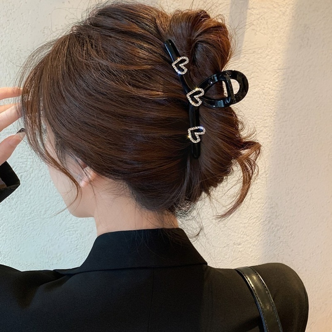 【残３】人気　レディース　ヘアクリップ　ハート　髪留め　大きめ　家　デート レディースのヘアアクセサリー(バレッタ/ヘアクリップ)の商品写真