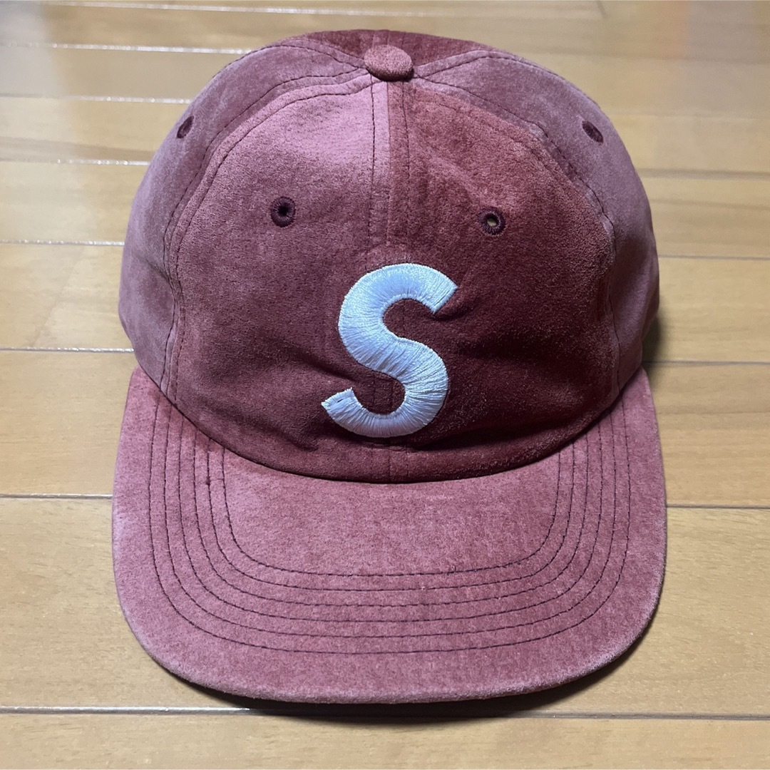 Supreme(シュプリーム)のSupreme 16AW Suede S Logo 6 Panel Cap メンズの帽子(キャップ)の商品写真