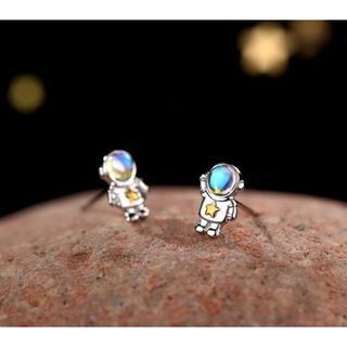 【限定入荷★】宇宙飛行士　ピアス　星　宇宙　レディース　韓国風　両耳　プレゼント(ピアス)