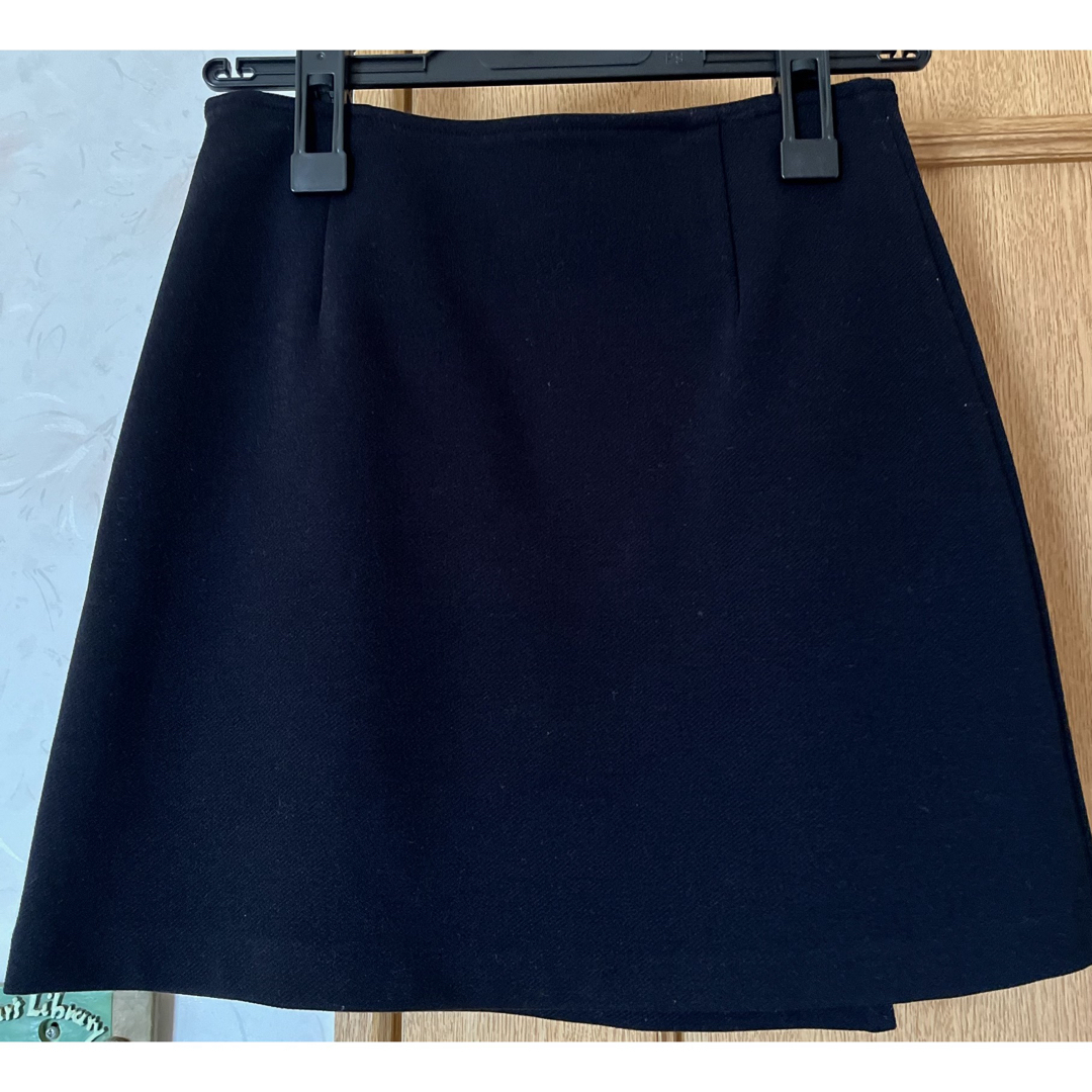 EMODA(エモダ)のEMODA　黒ミニスカート　ミニスカート　ブラック レディースのスカート(ミニスカート)の商品写真