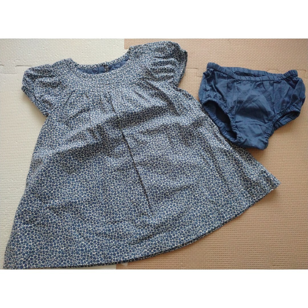 babyGAP(ベビーギャップ)の【美品】babyGAP 小花柄 半袖ワンピース  80 女の子 キッズ/ベビー/マタニティのベビー服(~85cm)(ワンピース)の商品写真