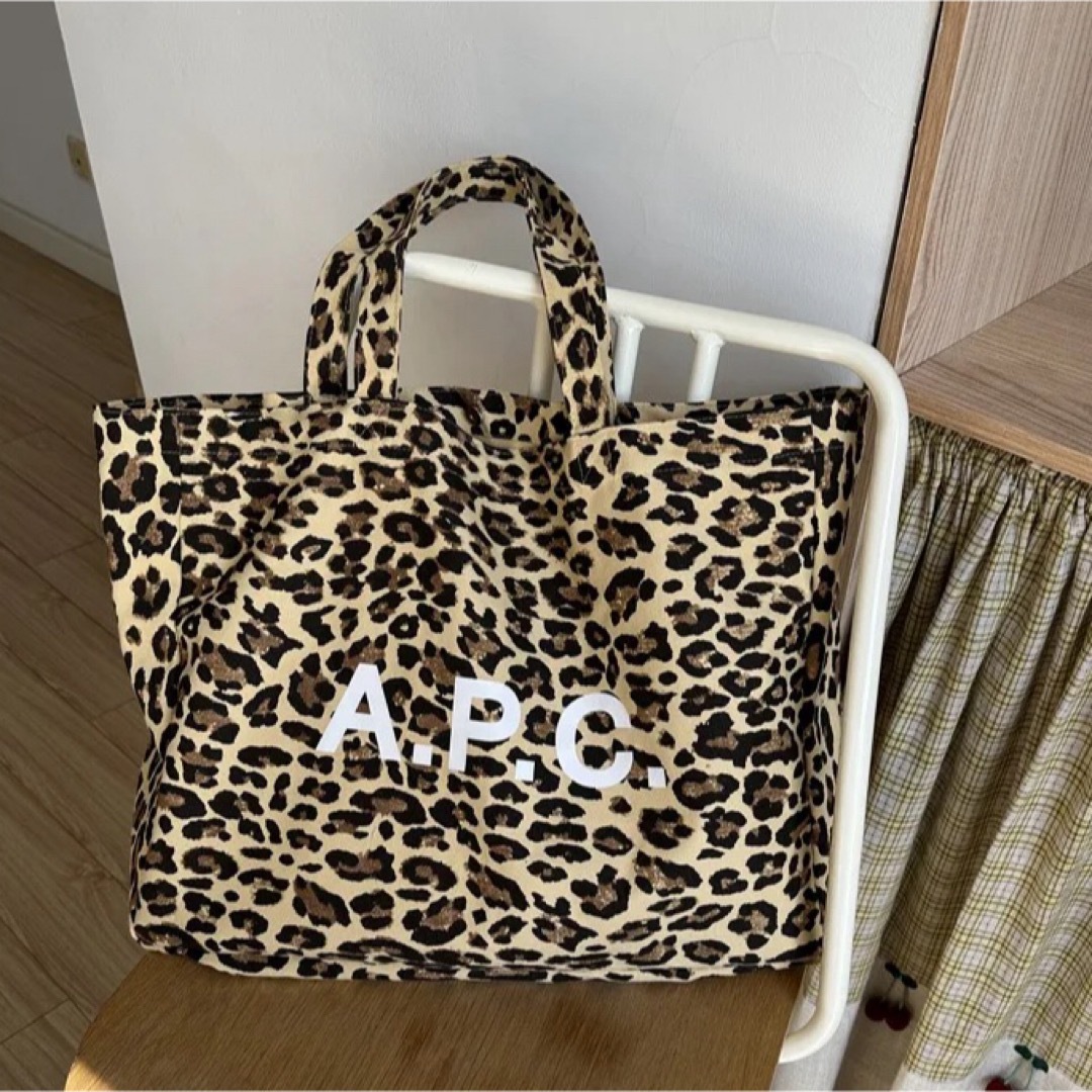 3点のみ A.P.C.ロゴ tote bag leopard import  レディースのバッグ(トートバッグ)の商品写真