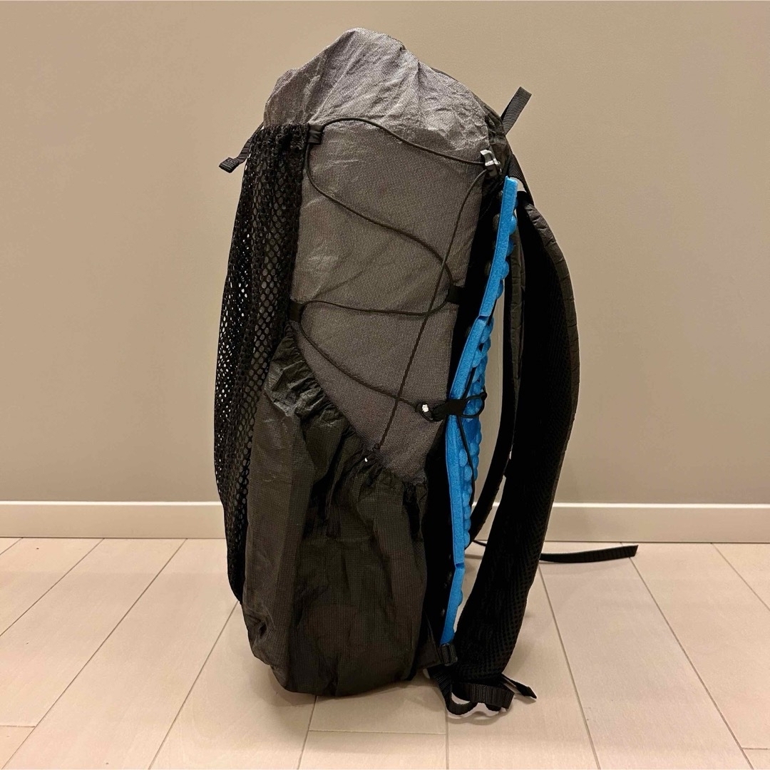 Zpacks Sub-Nero Ultra 30L Gray 美品 週末価格 スポーツ/アウトドアのアウトドア(登山用品)の商品写真