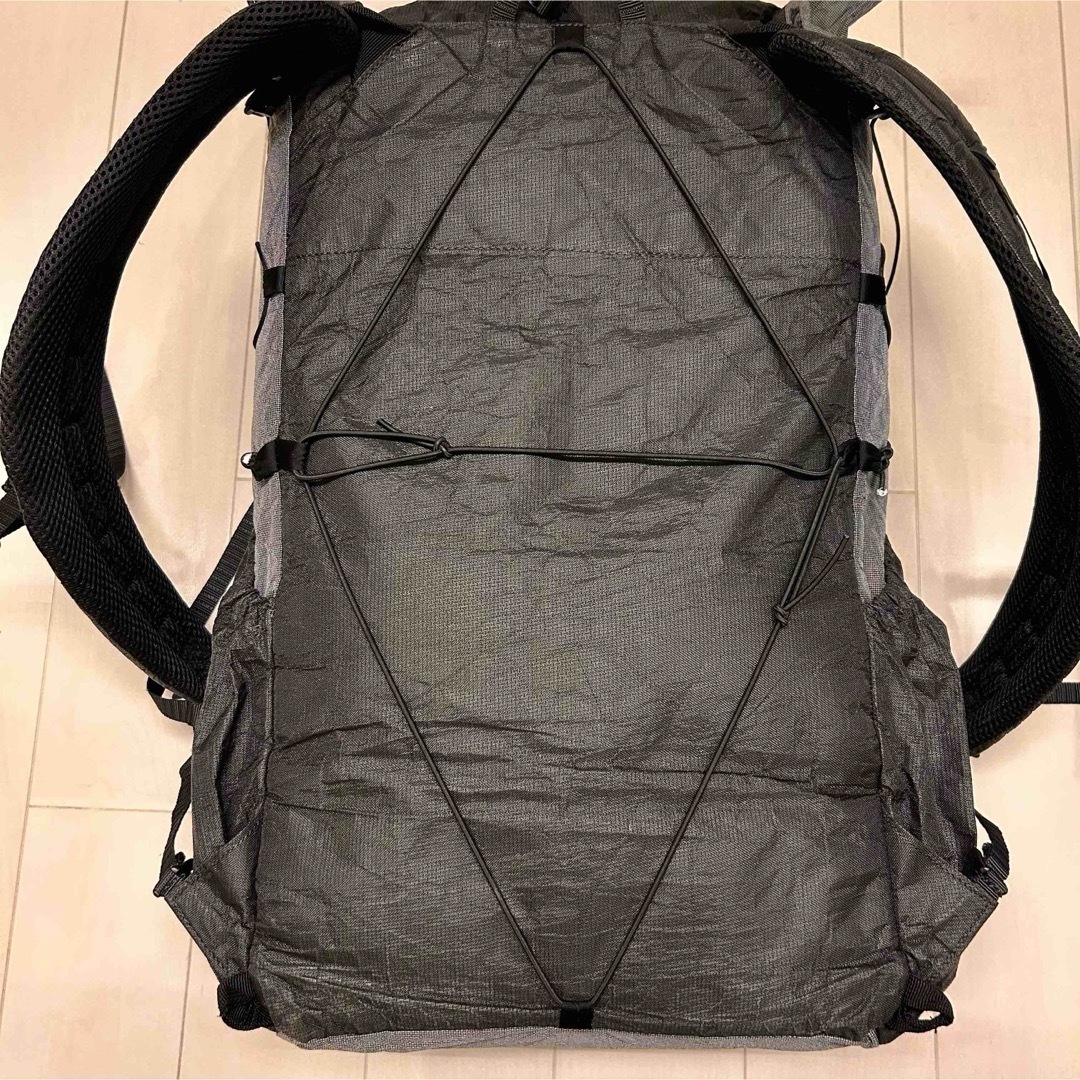 Zpacks Sub-Nero Ultra 30L Gray 美品 週末価格 スポーツ/アウトドアのアウトドア(登山用品)の商品写真