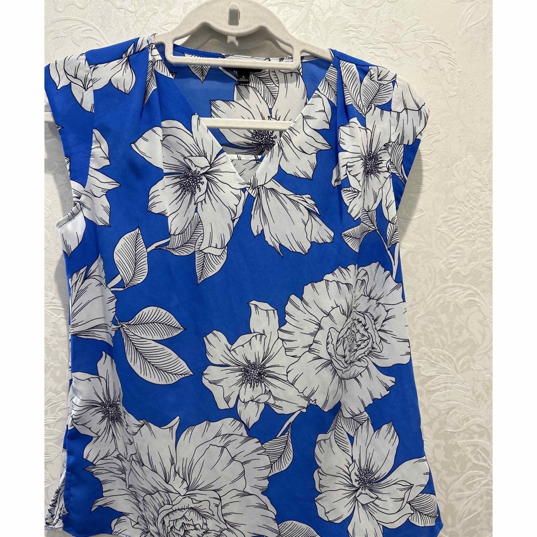 Banana Republic(バナナリパブリック)のバナナリパブリック　　　夏用　　トップス レディースのトップス(Tシャツ(半袖/袖なし))の商品写真